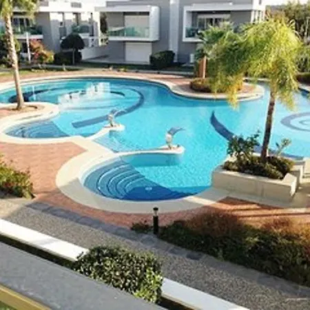 Wonderful 2 Bed First Floor Home In An Outstanding Community, Ticks Every Box Apartment *